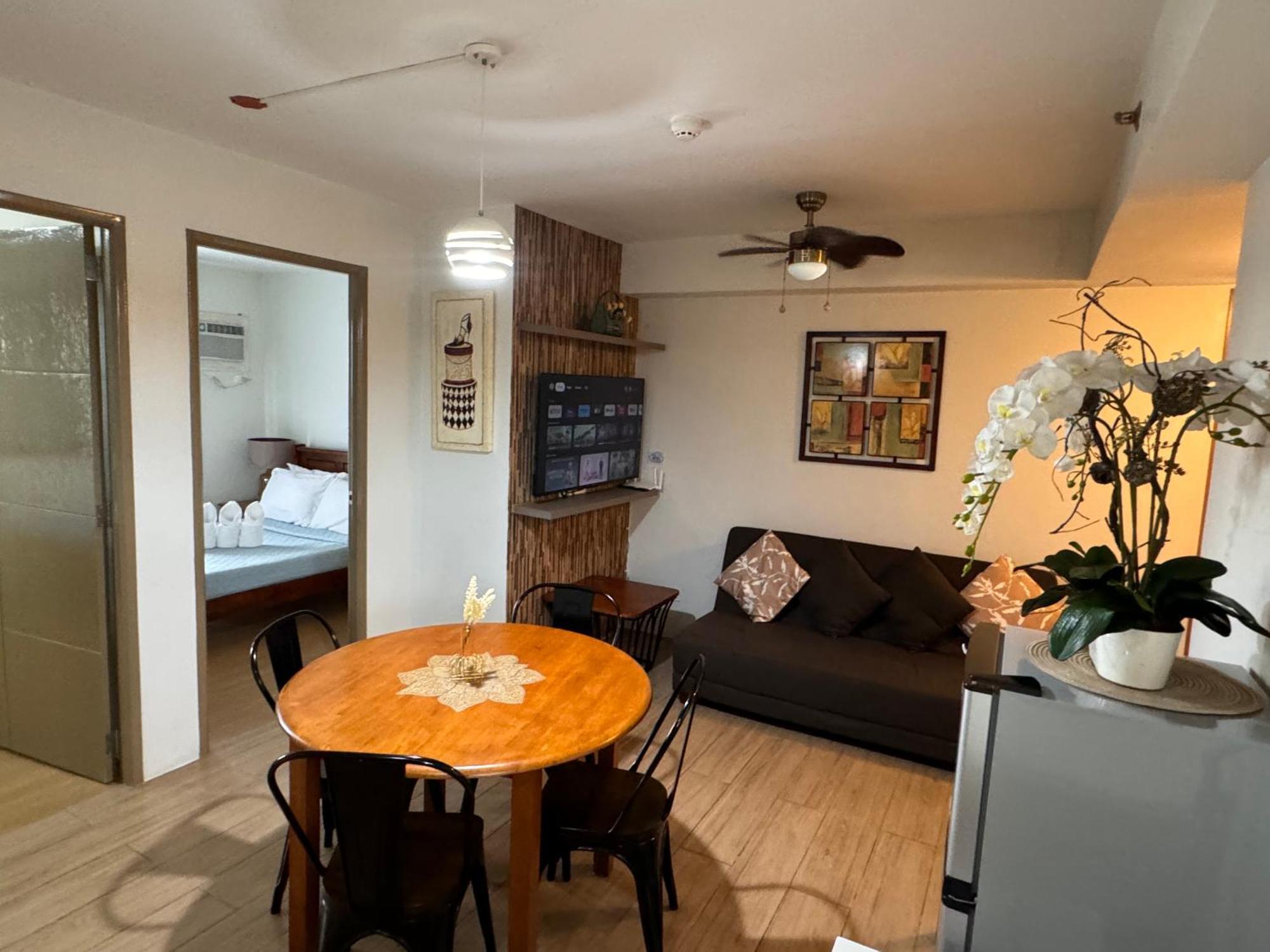 Cozyvilla At Pine Suites Tagaytay 2Br Or Studio With Free Parking 2Br In Basement Parking And Studio In Offsite Parking Tagaytay City Εξωτερικό φωτογραφία